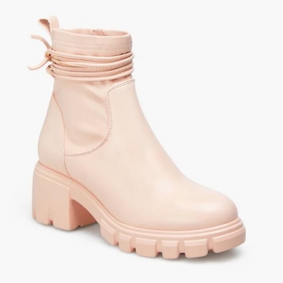 NWT SHOE DAZZLE NEW In Box - Shoedazzle Blush Platform Boots! - Picture 2 of 12